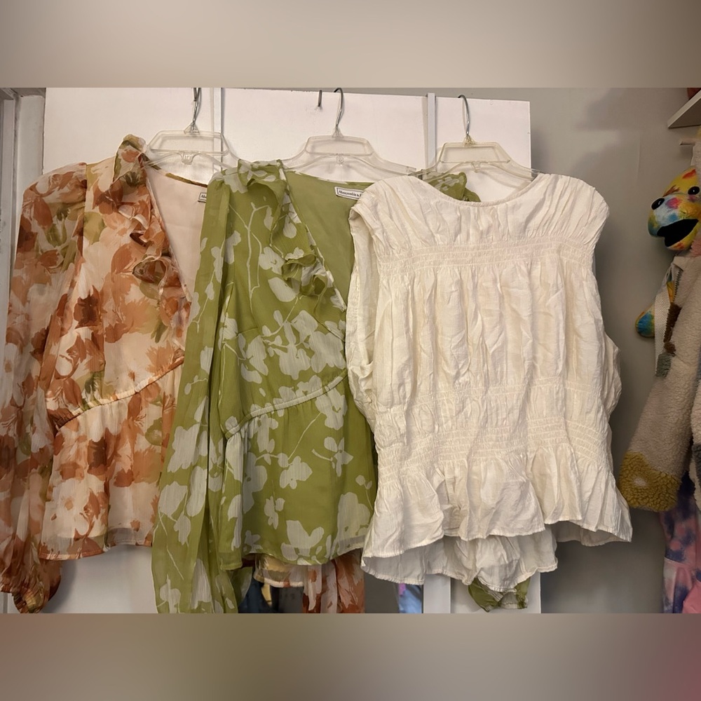 Abercrombie & Fitch 2 Floral and 1 H&M Cream Blouses size L